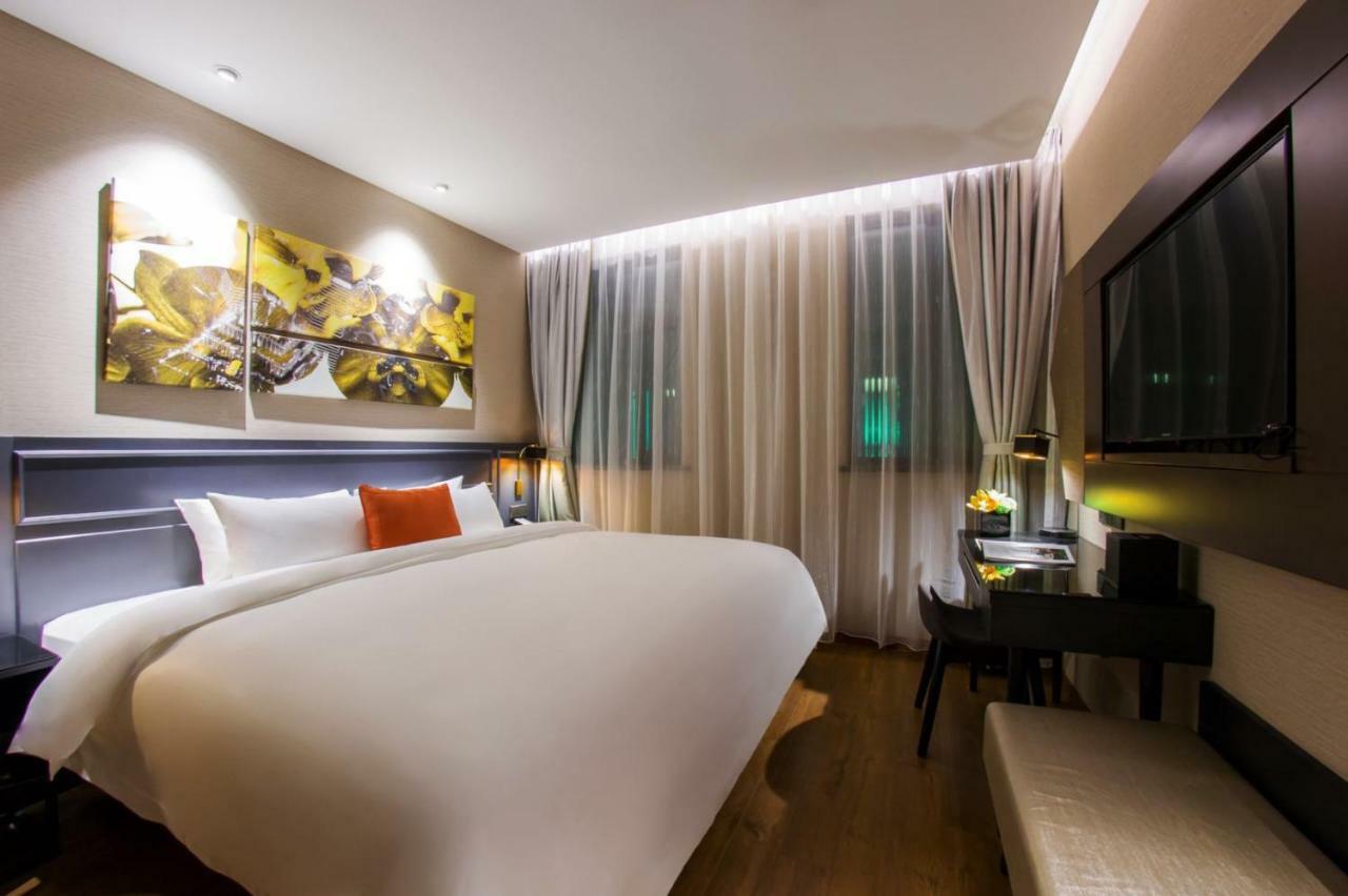 Yitel Premium Hotel Shanghai Exterior photo