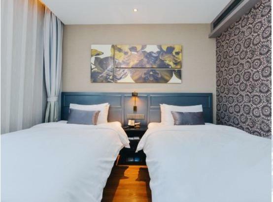 Yitel Premium Hotel Shanghai Exterior photo